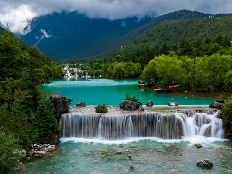 云南之旅，你准备好了吗？但在踏上旅程前，一个常见的问题总是让人头疼：我应该携带多少现金呢？今天就让我们一起通过这个故事来揭开答案。
